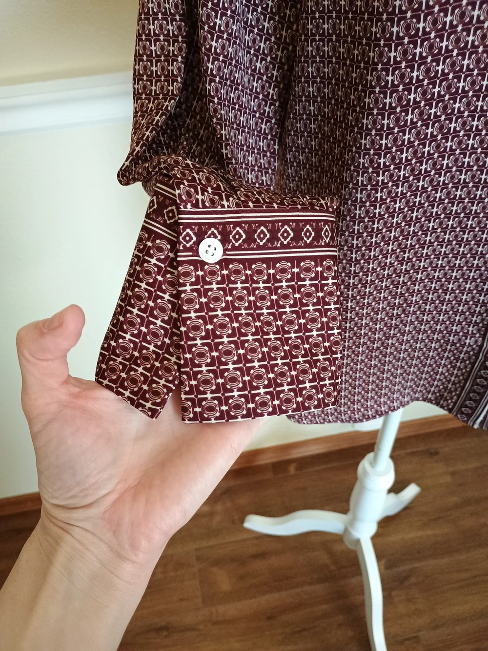 Max Studio Burgundy Geometric Button-Front Blouse - Picture 5 of 8